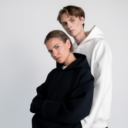 Djibril Kapuzenpullover mit Swash Logo in Weiß & Schwarz